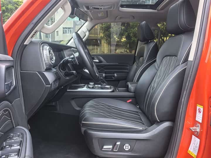 Фото 4 - Tank 300