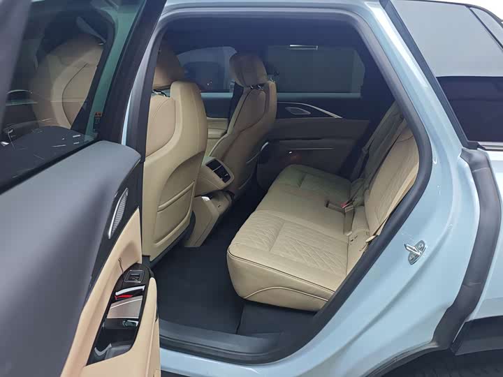 Фото 8 - Cadillac Lyriq