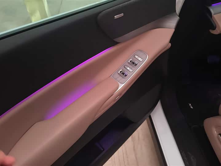 Фото 7 - XPeng X9