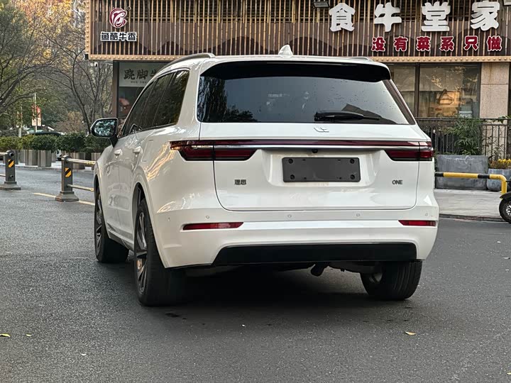 Фото 6 - LiXiang One