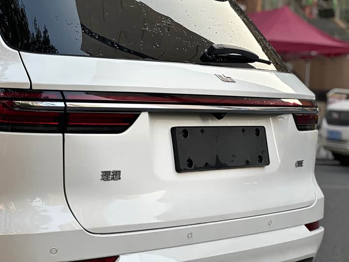 Фото 8 - LiXiang One