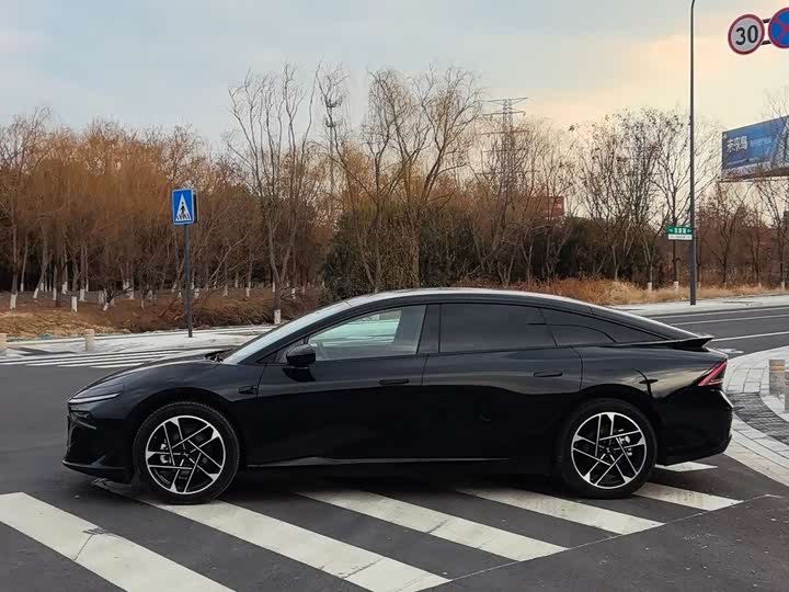 Фото 3 - XPeng F57