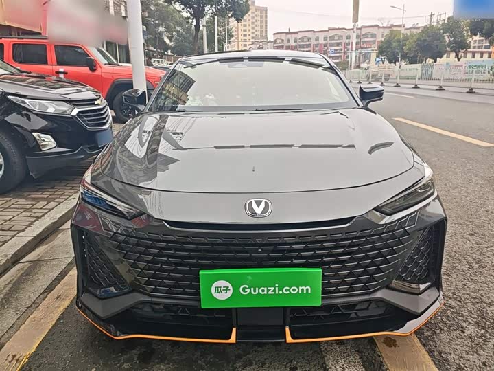 Фото 3 - Changan UNI-V