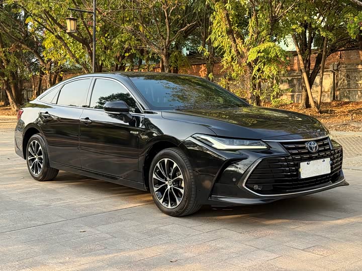 Фото 3 - Toyota Avalon