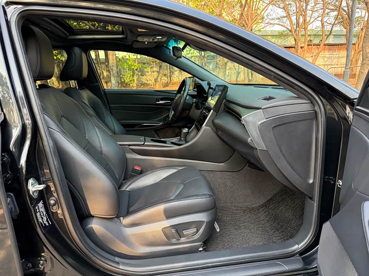 Фото 7 - Toyota Avalon