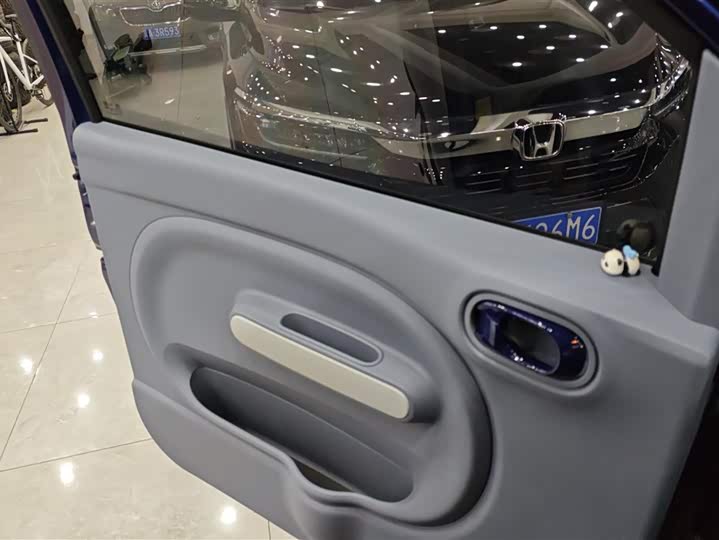 Фото 7 - Bestune Pony