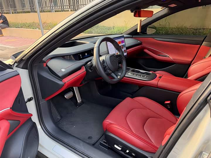 Фото 6 - Xiaomi SU7