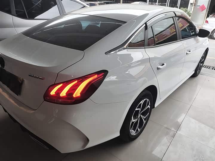 Фото 7 - MG Motor 5