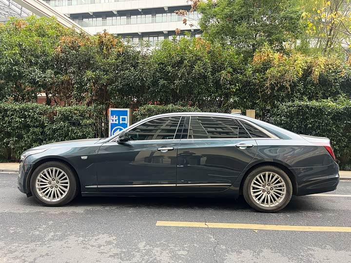 Фото 7 - Cadillac CT6