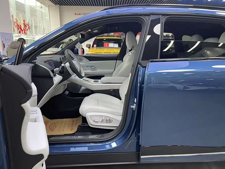 Фото 2 - XPeng G9