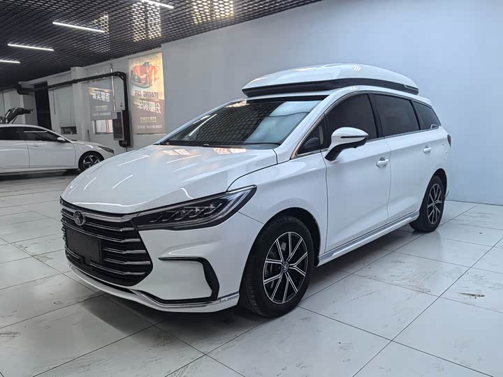 Фото 1 - BYD Song Max Hybrid