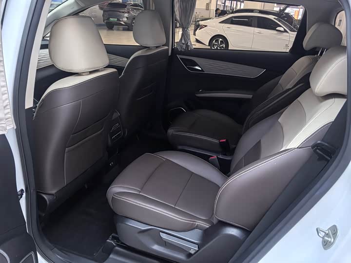 Фото 6 - BYD Song Max Hybrid