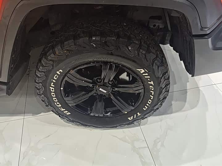 Фото 6 - Tank 300