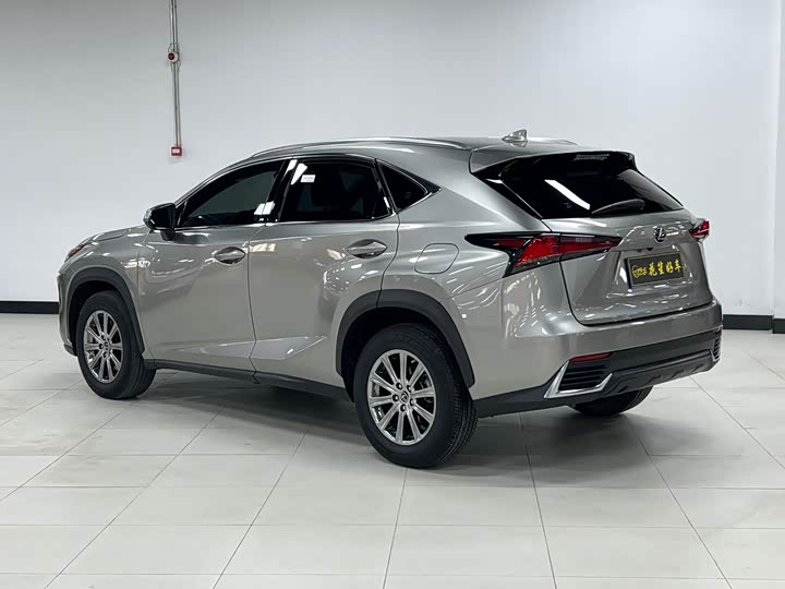 Фото 3 - Lexus NX