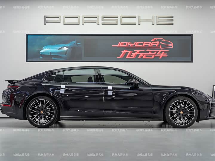 Фото 4 - Porsche Panamera