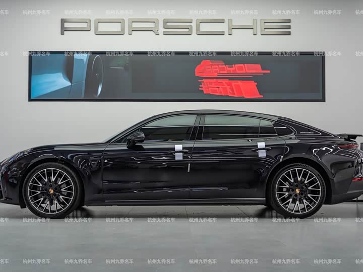 Фото 8 - Porsche Panamera