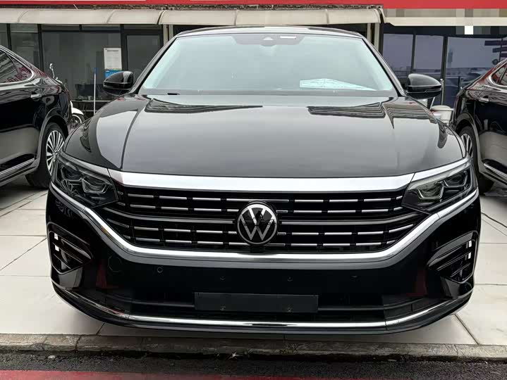Фото 2 - Volkswagen Passat