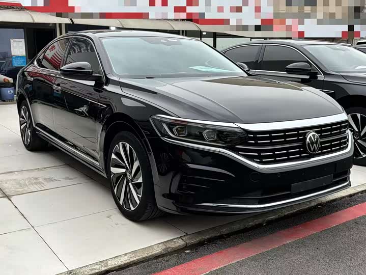 Фото 3 - Volkswagen Passat