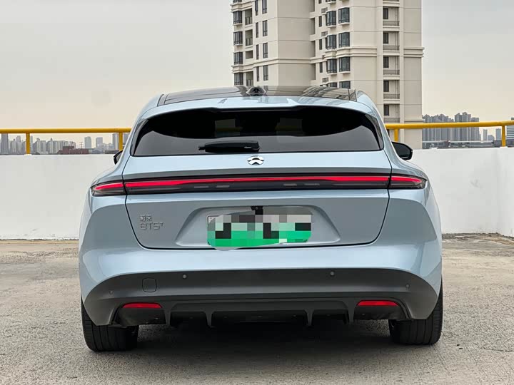 Фото 8 - Nio ET5T