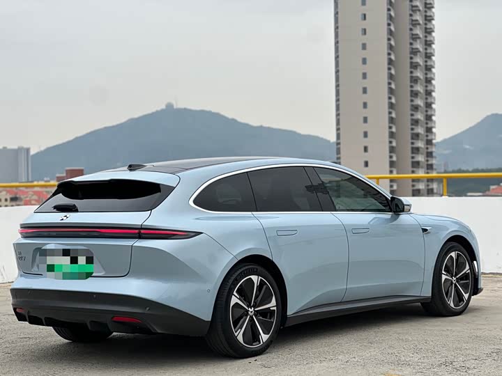 Фото 9 - Nio ET5T