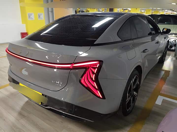 Фото 3 - Hongqi EH7