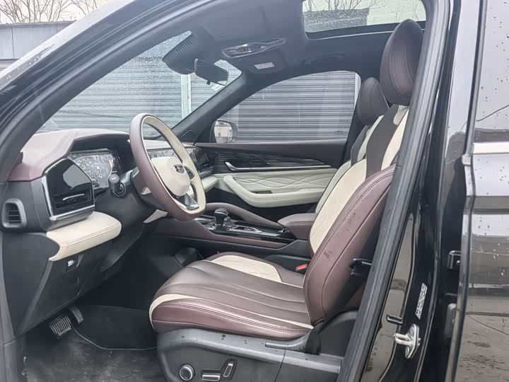 Фото 5 - Geely Monjaro