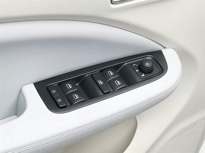 Фото 9 - Leapmotor T03