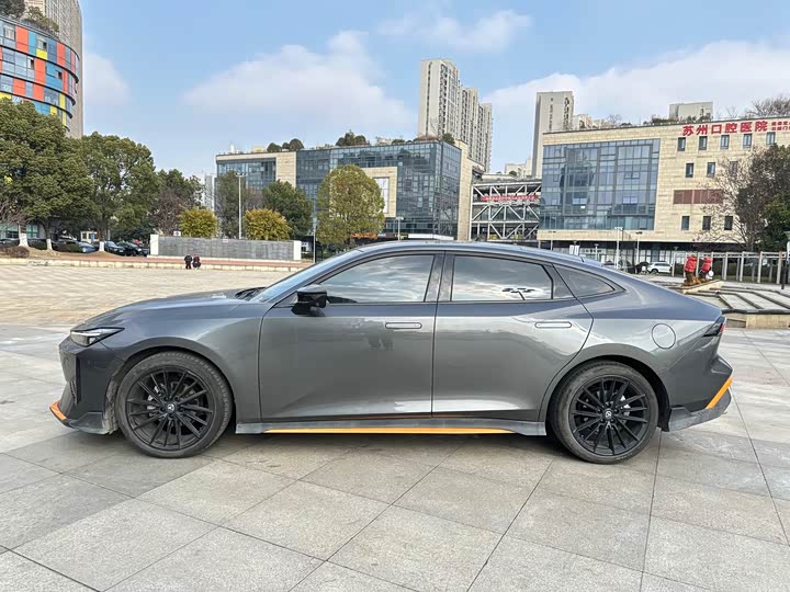 Фото 4 - Changan UNI-V