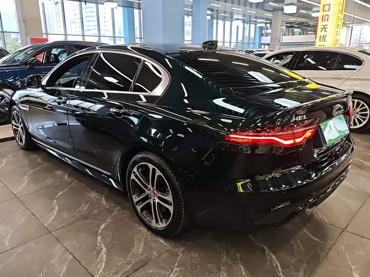 Фото 5 - Jaguar XE L