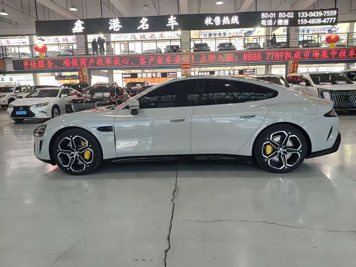 Фото 4 - Xiaomi SU7