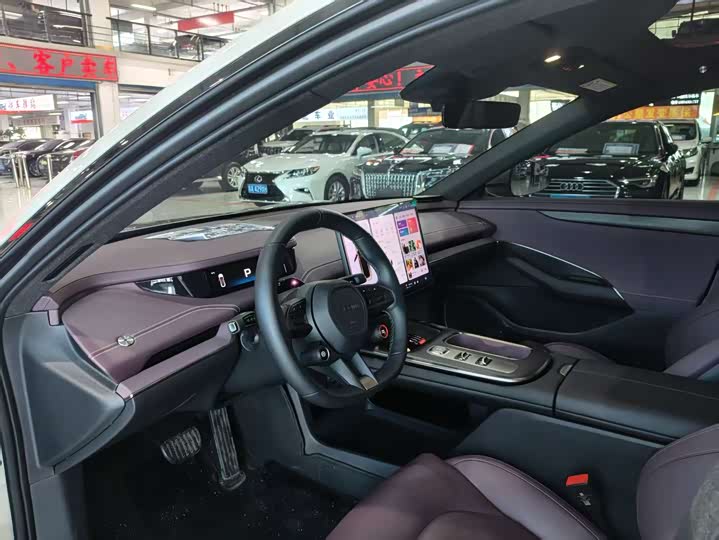 Фото 6 - Xiaomi SU7