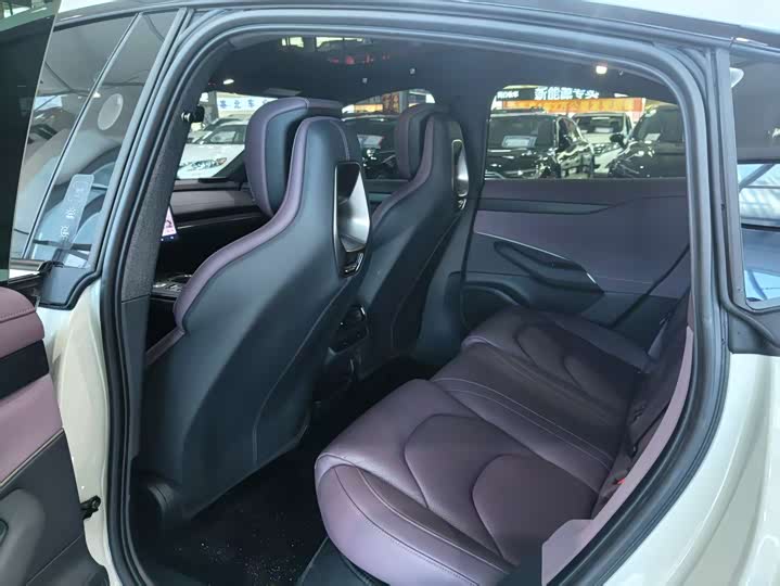 Фото 7 - Xiaomi SU7