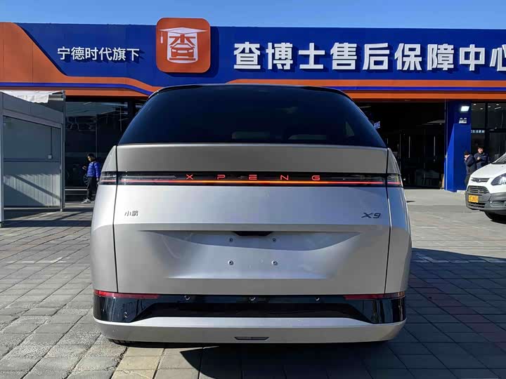 Фото 4 - XPeng X9