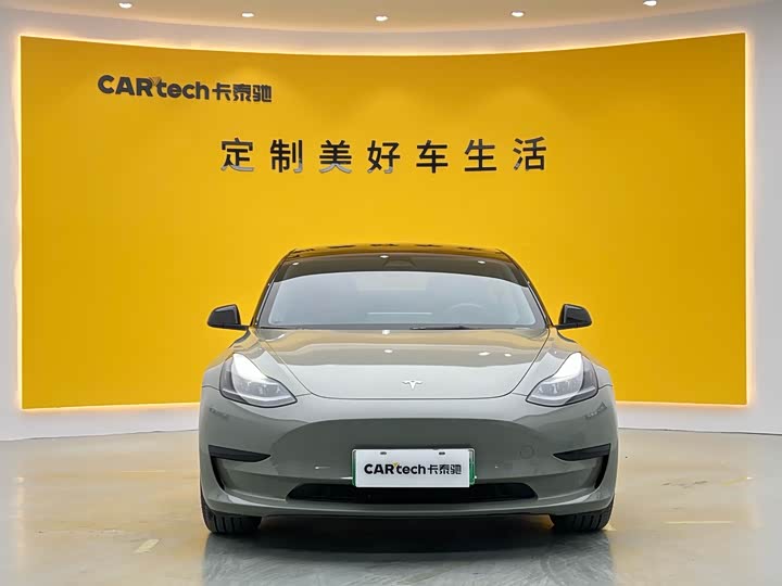 Фото 2 - Tesla Model 3