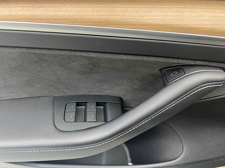 Фото 5 - Tesla Model 3