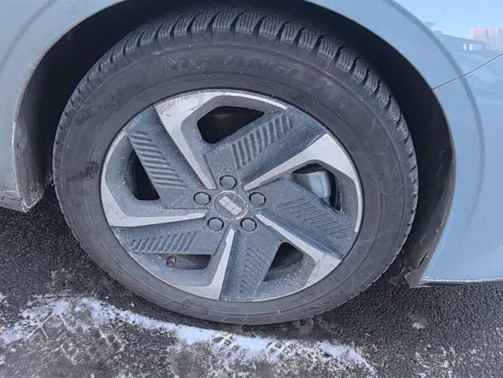 Фото 6 - Geely Galaxy L6