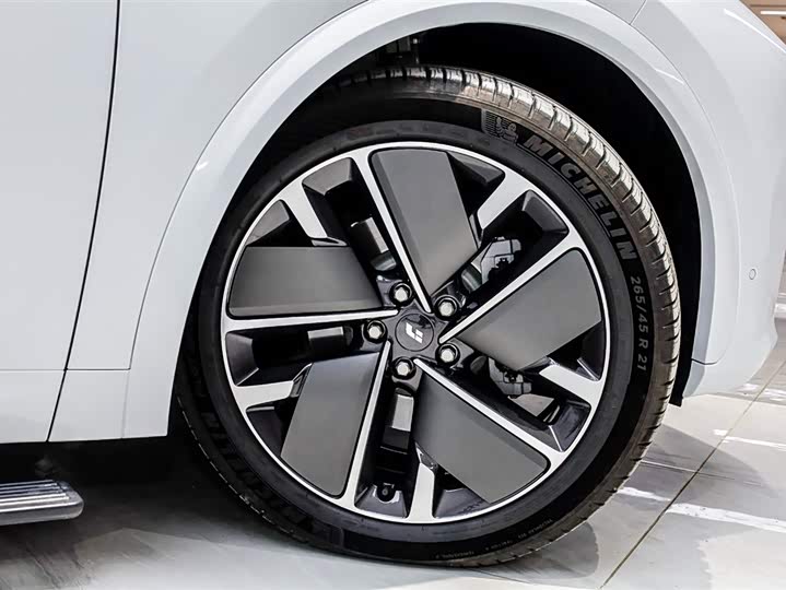 Фото 3 - LiXiang L7