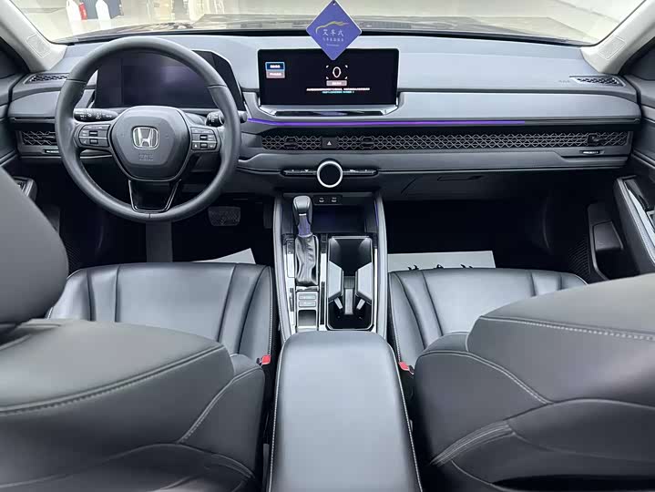 Фото 4 - Honda Accord