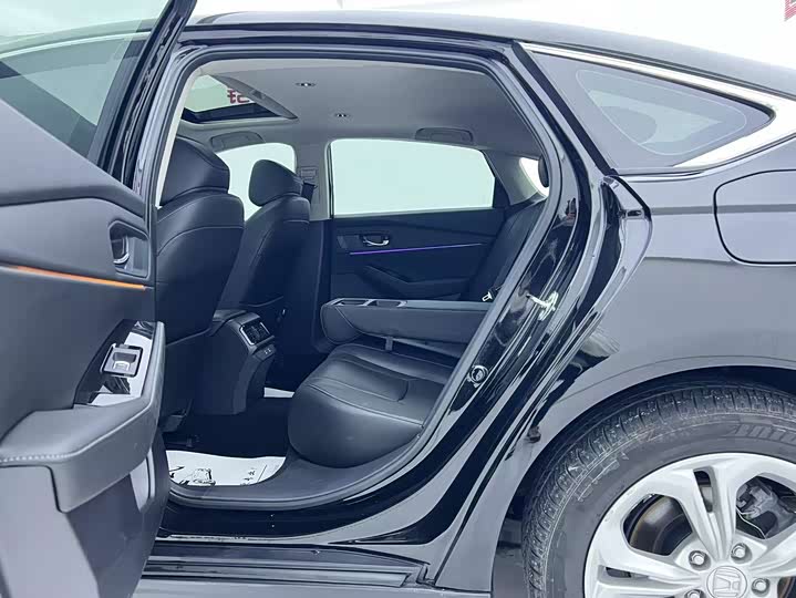 Фото 7 - Honda Accord