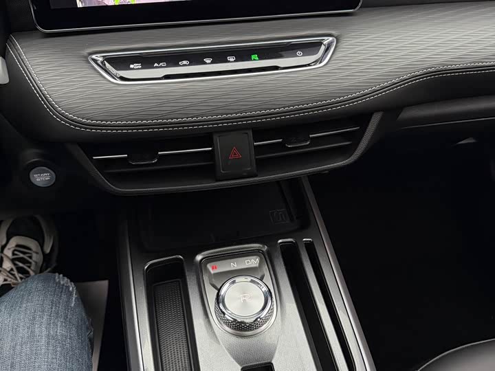 Фото 8 - Haval Jolion