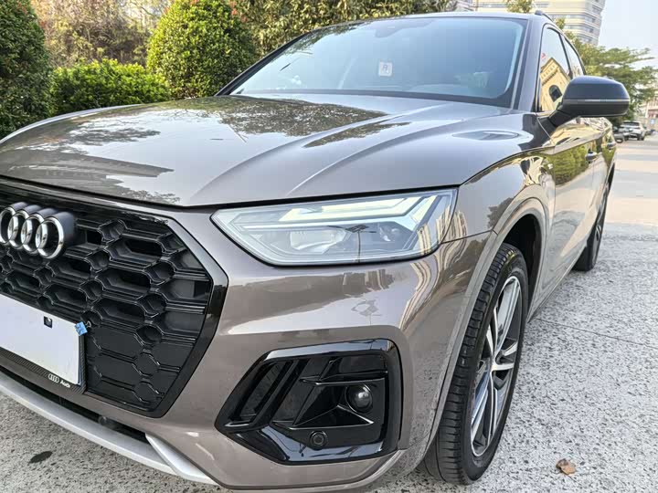 Фото 4 - Audi Q5L