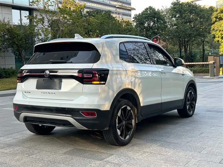 Фото 4 - Volkswagen Tacqua