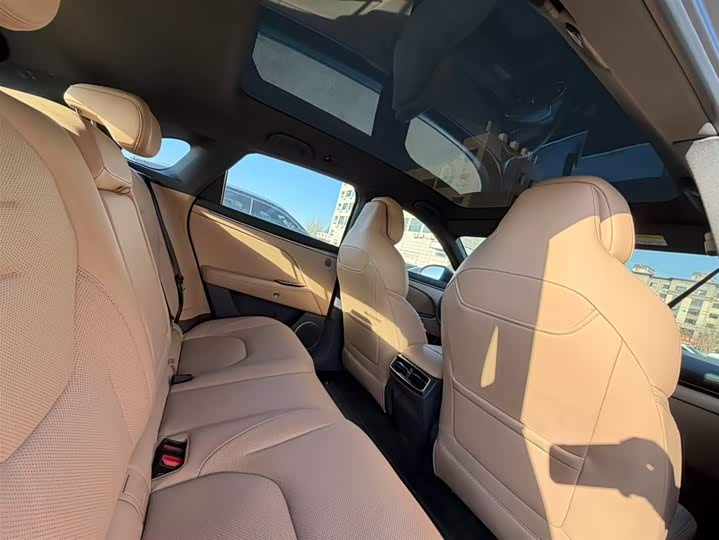 Фото 9 - BAIC Arcfox Alpha T5