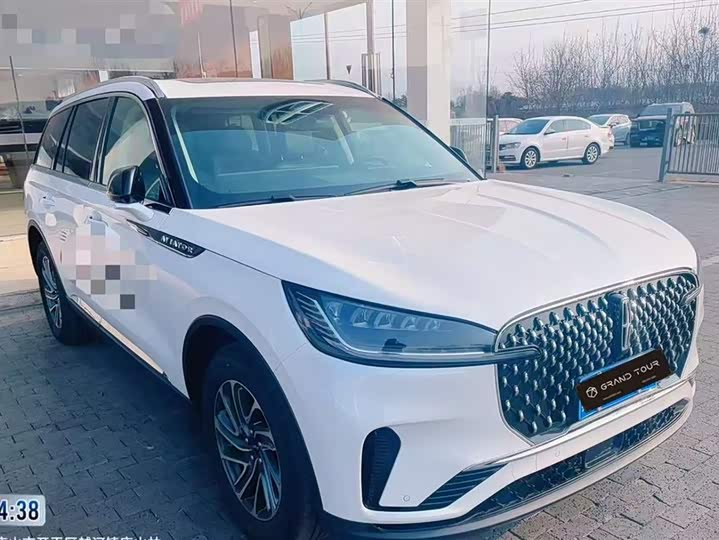 Фото 1 - Lincoln Aviator