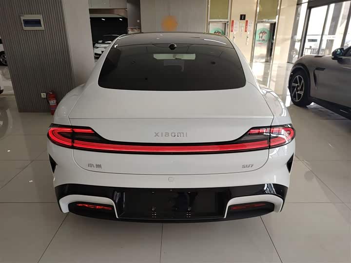 Фото 6 - Xiaomi SU7