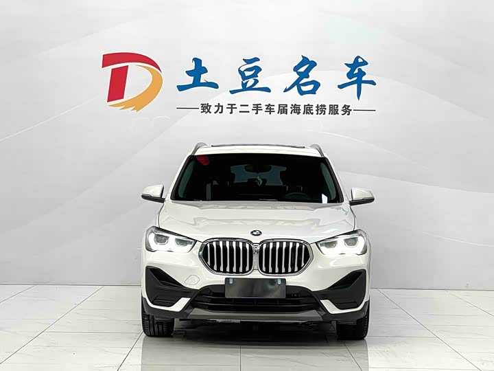 Фото 2 - BMW X1