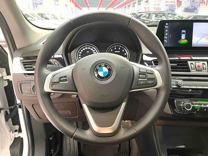 Фото 4 - BMW X1