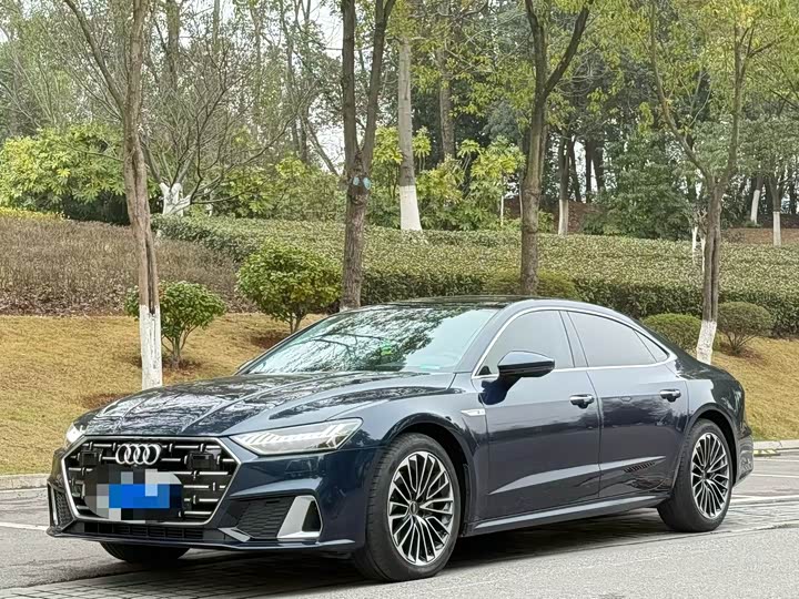 Фото 1 - Audi A7L