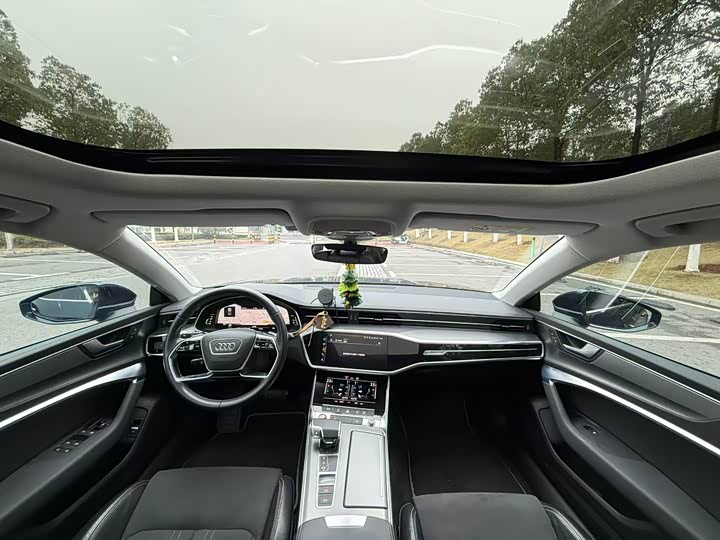 Фото 5 - Audi A7L