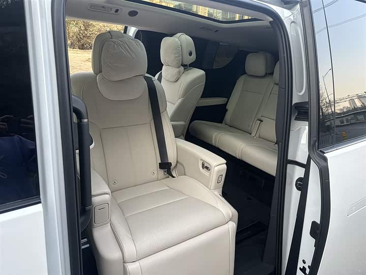 Фото 7 - LiXiang Mega